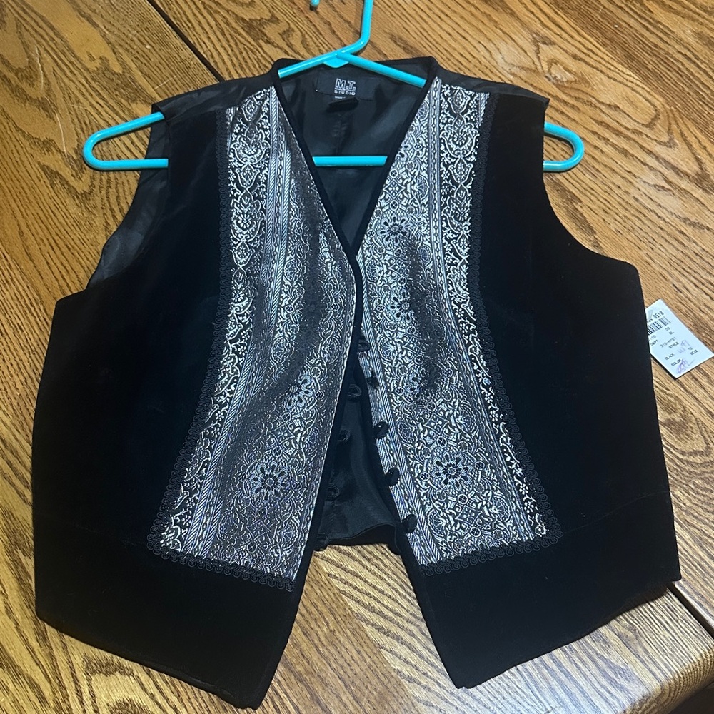 100% Cotton Morgan Taylor Black and Silver Vest